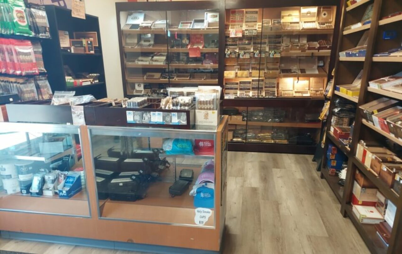 Holy Smoke Cigars Shop & Smoking Lounge in Chattanooga East Ridge TN